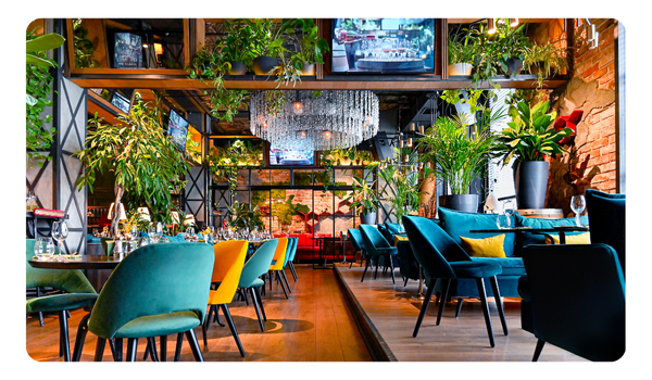 Restaurante con plantas