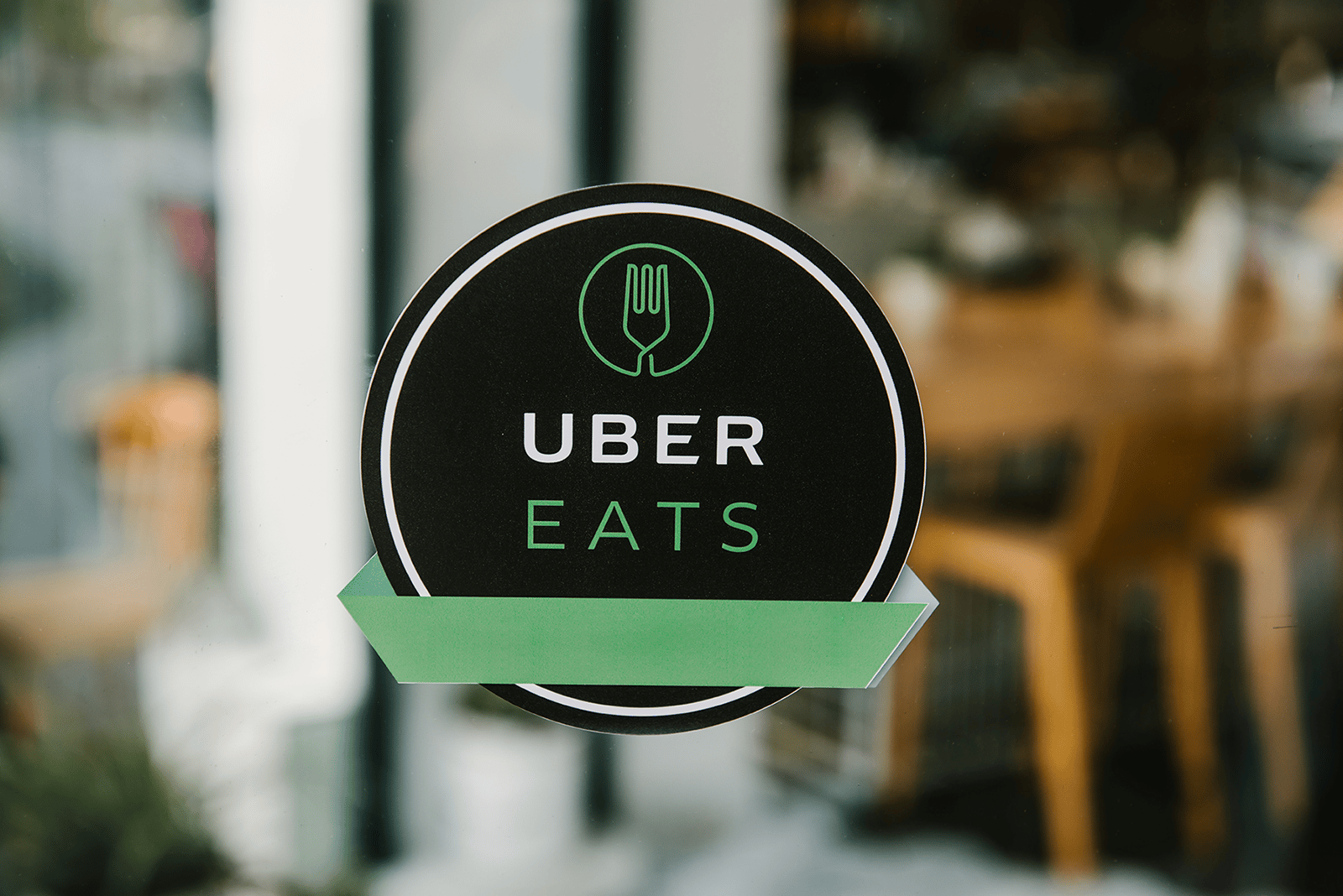 cuanto-cobra-uber-eats-parrot